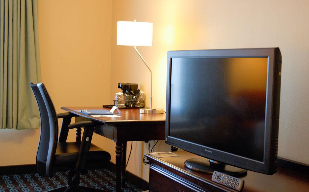 Fairfield & By Marriott Buckhead 3*