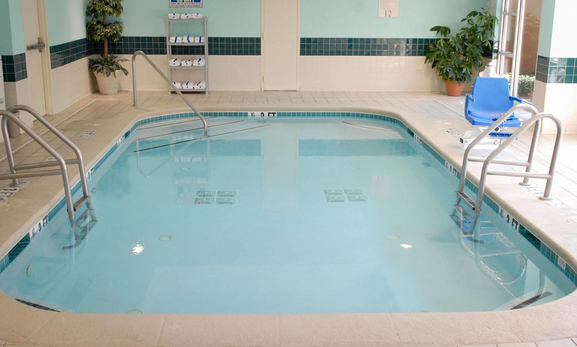 Hotel Fairfield & By Marriott Buckhead 3*